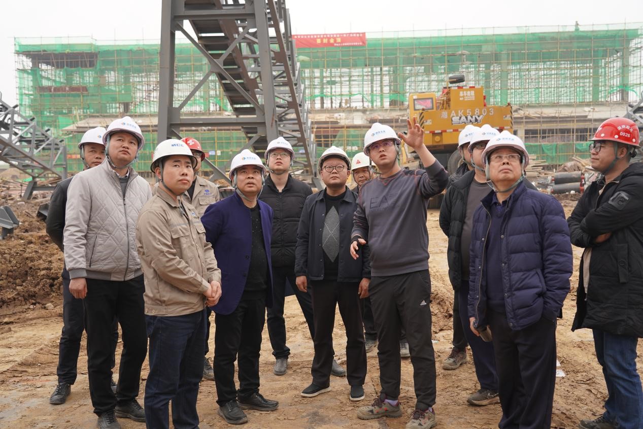 沅江市市长罗必胜调研ky体育(中国)官方网站沅江机制砂和砂石集散中心建设项目 沅江市市长罗必胜调研ky体育(中国)官方网站沅江机制砂和砂石集散中心建设项目
